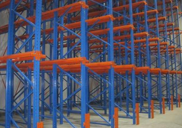 輕型貨架是十分經濟的一款倉庫貨架
